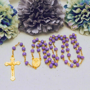 fioletowy różaniec komunijny